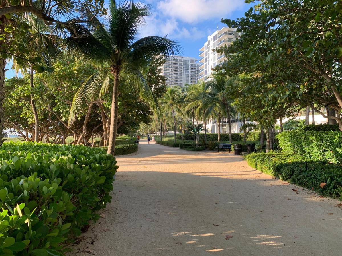 Biscayne Garden'S Studio Golden Glades Exteriör bild